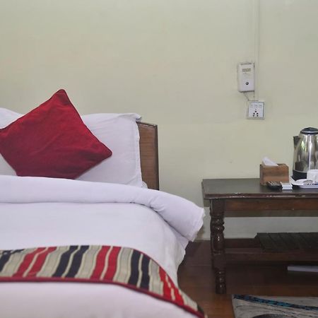 Unique Wild Resort Sauraha Exterior photo