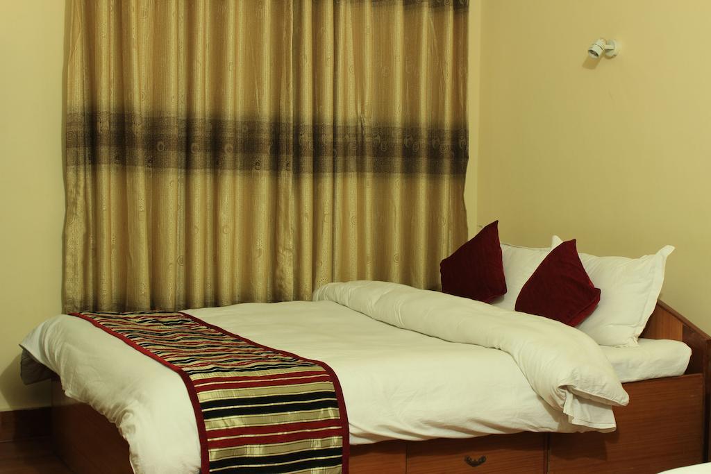 Unique Wild Resort Sauraha Exterior photo